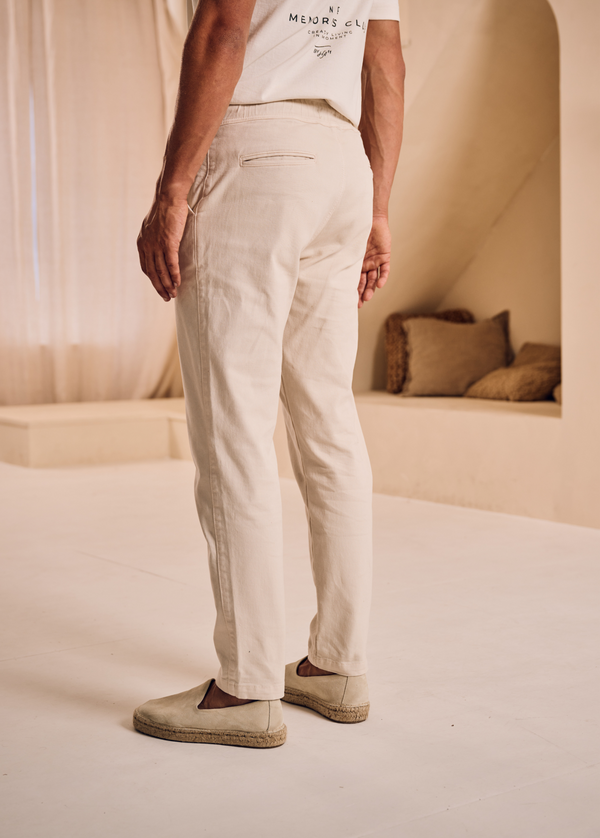 The Comfort Chino - Sand